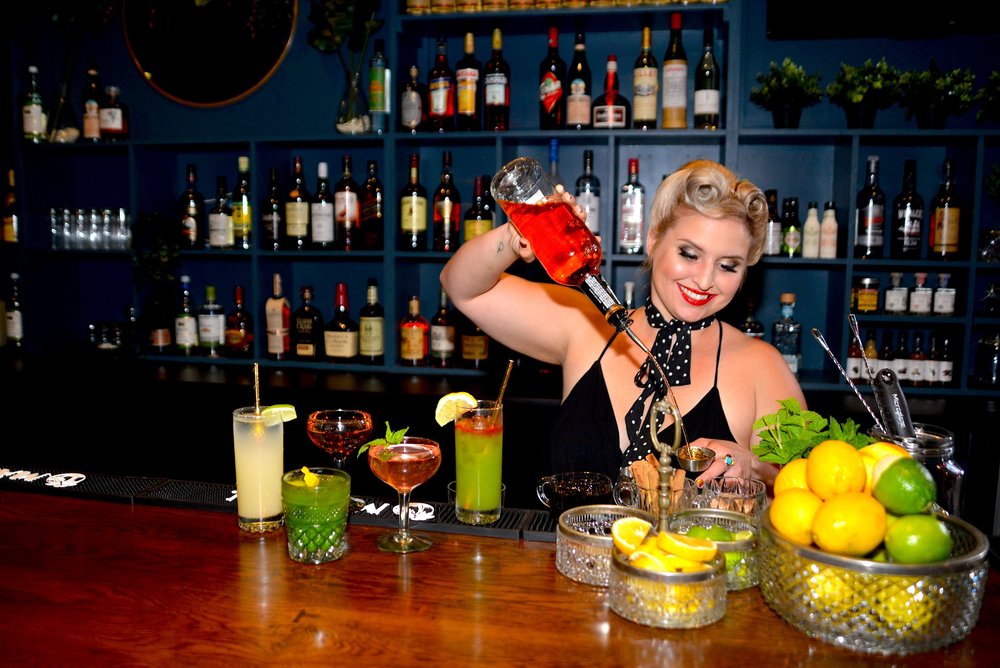 women-friendly bars in LA