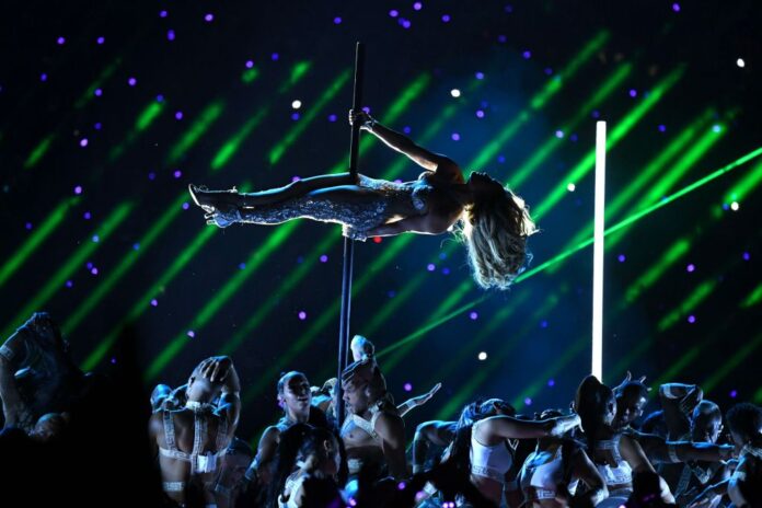 Super bowl halftime show, Jennifer Lopez, pole dance