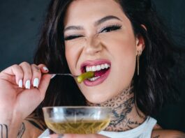 Summer Cocktail recipes, woman drinking summer cocktail